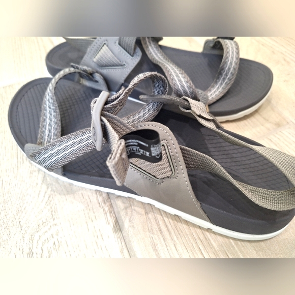 Chaco women's pully gray Lowdown adjustable strappy sandals - size 9 - Picture 9 of 9